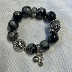 Elephant/Snake Black/Gray Polished Agate Bracelet. Silver Charms/Beads. NWT